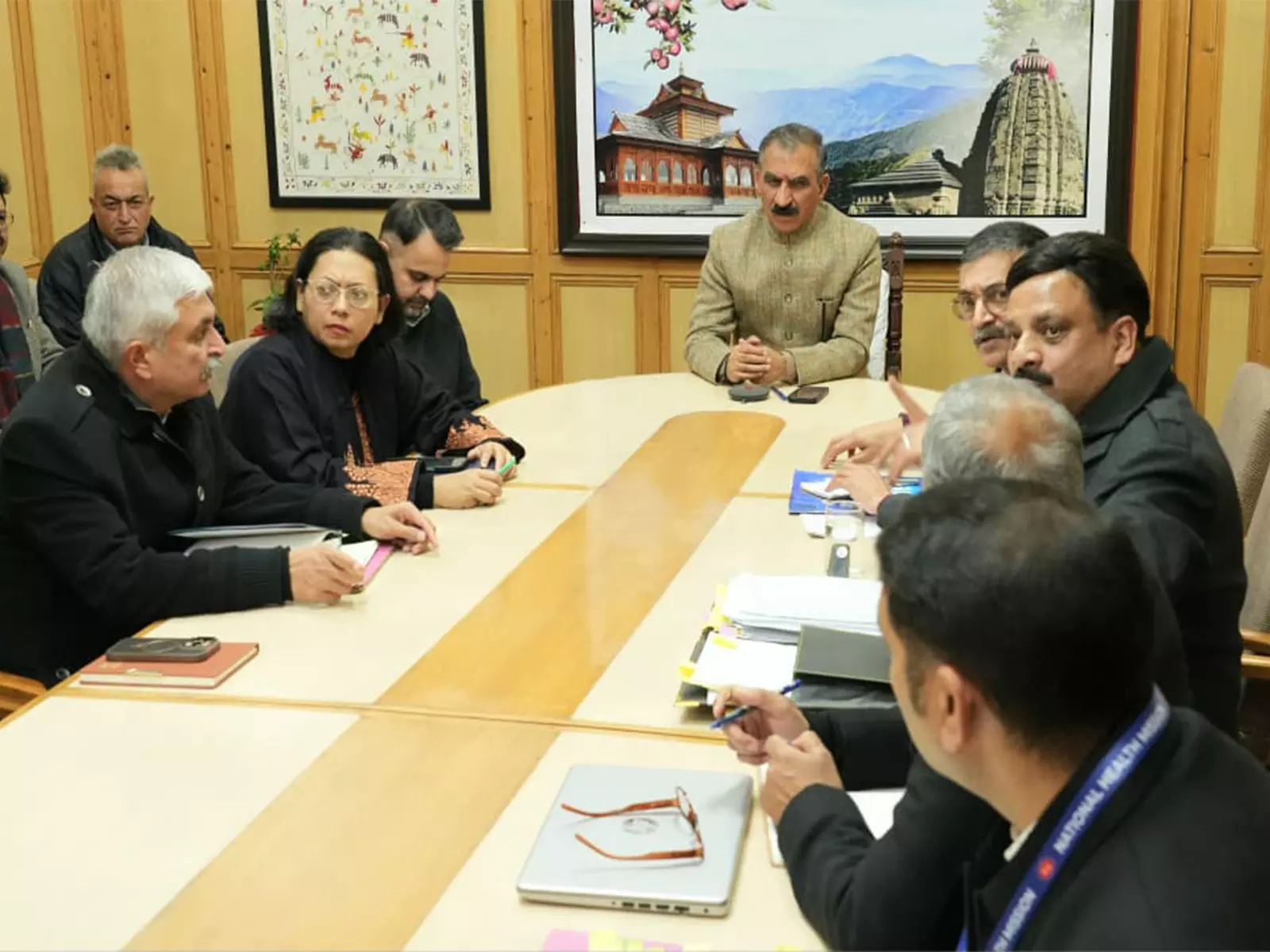 CM सुक्खू ने जननी सुरक्षा ड्रॉप-बैक एम्बुलेंस को बदलने के आदेश दिए CM सुक्खू ने जननी सुरक्षा ड्रॉप-बैक एम्बुलेंस को बदलने के आदेश दिए