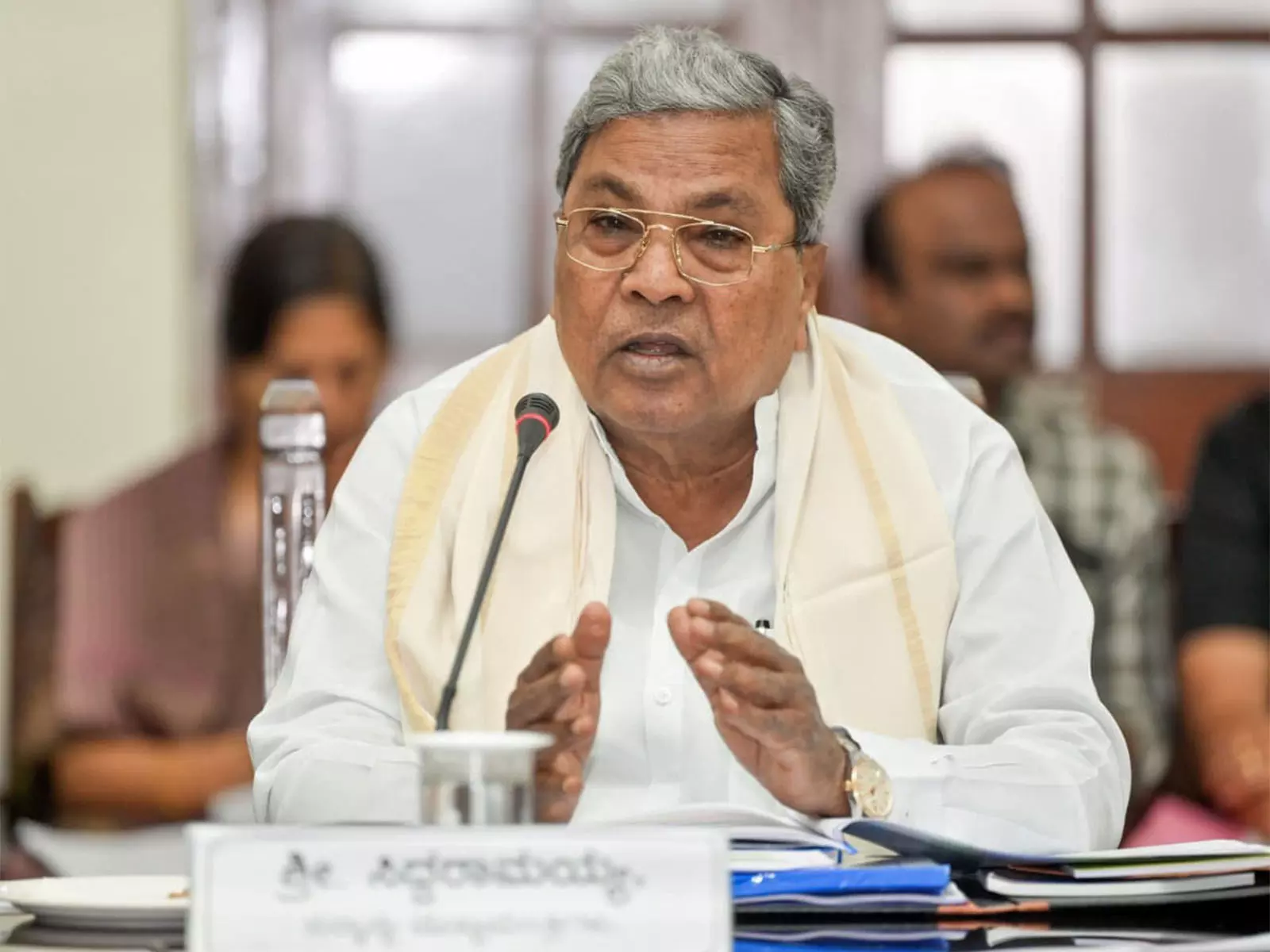 CM सिद्धारमैया ने केरल के CM को पत्र लिखकर मलयालम भाषा विधेयक से संबंधित मुद्दों को उठाया CM सिद्धारमैया ने केरल के CM को पत्र लिखकर मलयालम भाषा विधेयक से संबंधित मुद्दों को उठाया