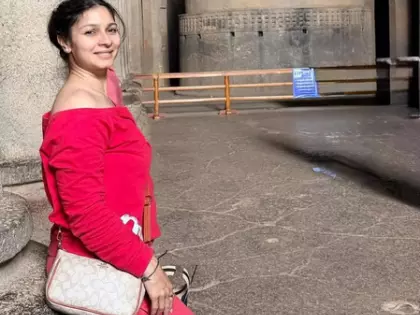 Tanishaa मुखर्जी ने कार्ला गुफाओं से नए साल की शुरुआत की Tanishaa मुखर्जी ने कार्ला गुफाओं से नए साल की शुरुआत की