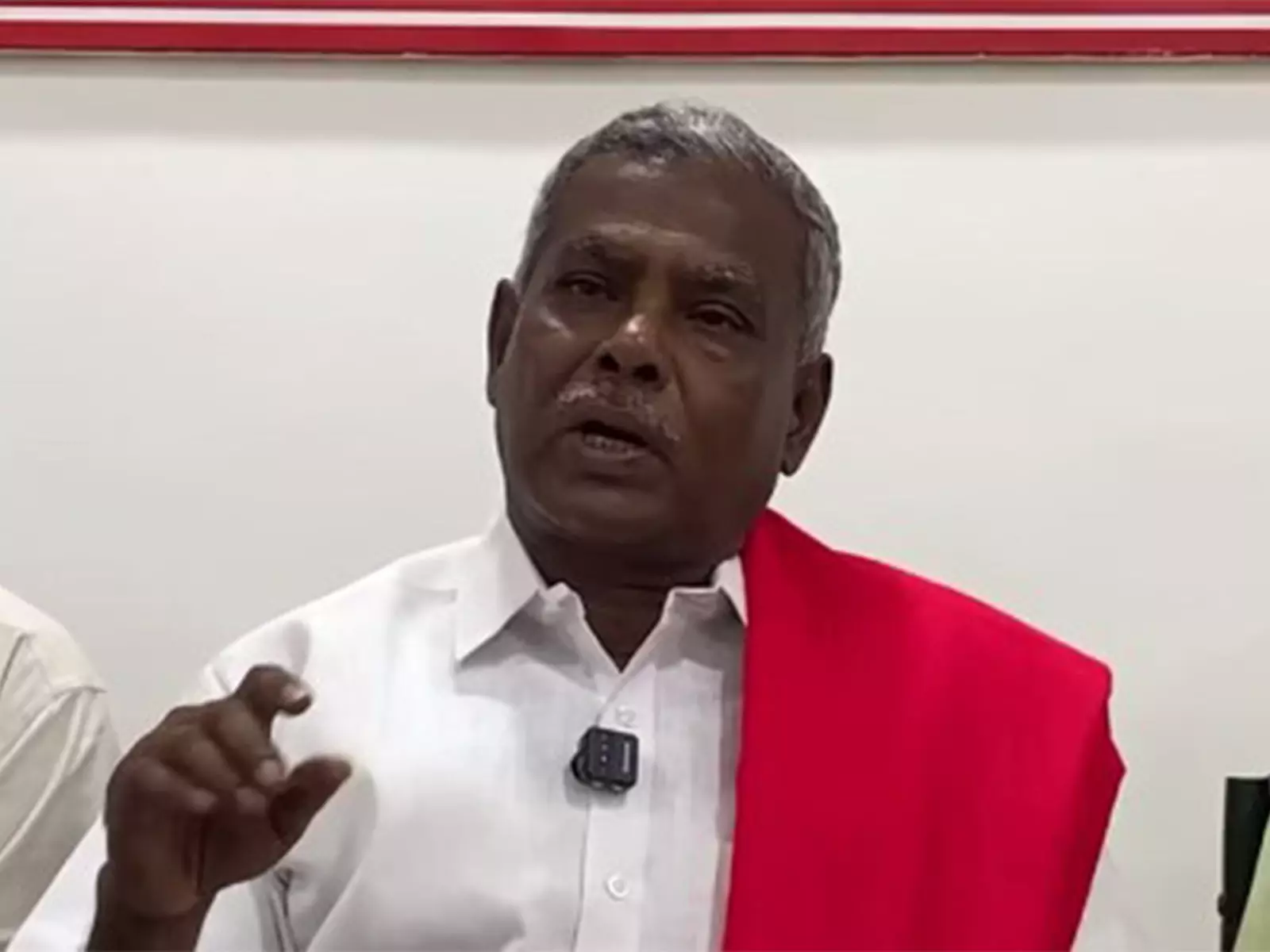 CPI M सचिव ने ‘जना नायकन’ प्रमाणन पर सवाल उठाया CPI M सचिव ने ‘जना नायकन’ प्रमाणन पर सवाल उठाया