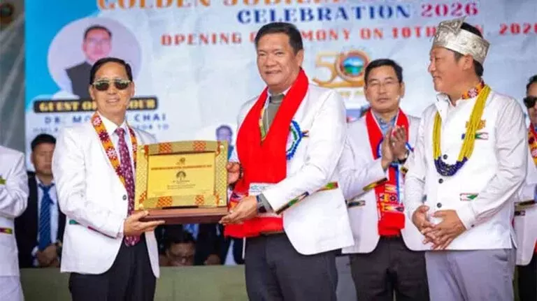 Arunachal : खांडू ने स्थानीय परंपराओं को अरुणाचल की पहचान का जीता जागता प्रतीक बताया Arunachal : खांडू ने स्थानीय परंपराओं को अरुणाचल की पहचान का जीता जागता प्रतीक बताया