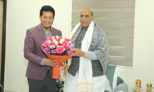 Sikkim: सांसद इंद्रा हंग ने रक्षा मंत्री के साथ सिक्किम के रणनीतिक और विकासात्मक मुद्दों पर चर्चा Sikkim: सांसद इंद्रा हंग ने रक्षा मंत्री के साथ सिक्किम के रणनीतिक और विकासात्मक मुद्दों पर चर्चा