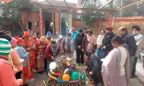 Amritsar नारी निकेतन में स्पेशल बच्चों के साथ लोहड़ी मनाई गई
