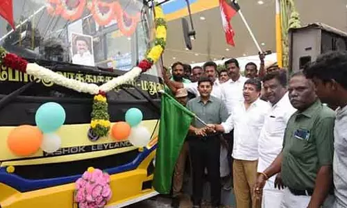 फ्री बस यात्रा , मदुरै डिवीजन में 7.5 लाख महिलाओं को रोज़ाना फायदा: Minister Sivasan फ्री बस यात्रा , मदुरै डिवीजन में 7.5 लाख महिलाओं को रोज़ाना फायदा: Minister Sivasan