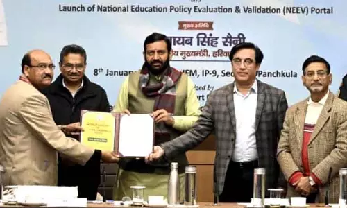 हेल्थ यूनिवर्सिटी ने पब्लिक आउटरीच के लिए फाइनेंशियल इंस्टिट्यूट से हाथ मिलाया हेल्थ यूनिवर्सिटी ने पब्लिक आउटरीच के लिए फाइनेंशियल इंस्टिट्यूट से हाथ मिलाया