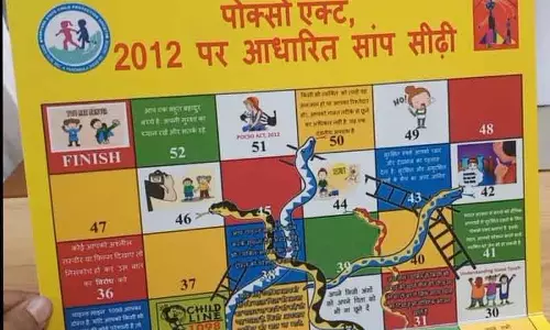 मिशन वात्सल्य ने सांप-सीढ़ी के खेल के ज़रिए POCSO एक्ट समझाया