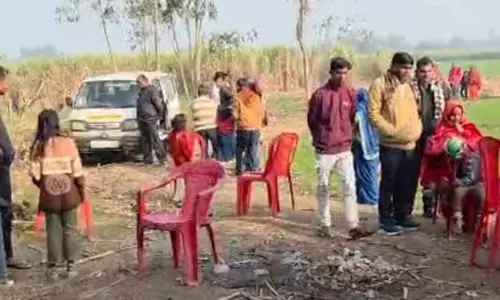 Lakhimpur Kheri: प्रार्थना सभा में धर्मांतरण का आरोप, हंगामा Lakhimpur Kheri: प्रार्थना सभा में धर्मांतरण का आरोप, हंगामा
