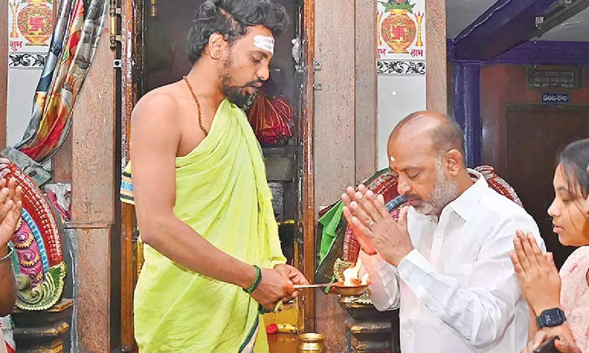 Telangana: सोमनाथ मंदिर भारत की आध्यात्मिक आस्था का प्रतीक Telangana: सोमनाथ मंदिर भारत की आध्यात्मिक आस्था का प्रतीक