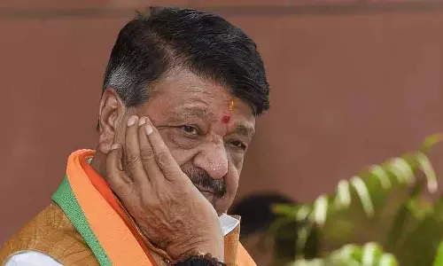 MP के कैबिनेट मंत्री कैलाश विजयवर्गीय की फिसलन भरी लक्ष्मण रेखा MP के कैबिनेट मंत्री कैलाश विजयवर्गीय की फिसलन भरी लक्ष्मण रेखा