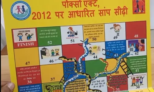 मिशन वात्सल्य ने सांप-सीढ़ी के खेल के ज़रिए POCSO एक्ट समझाया मिशन वात्सल्य ने सांप-सीढ़ी के खेल के ज़रिए POCSO एक्ट समझाया
