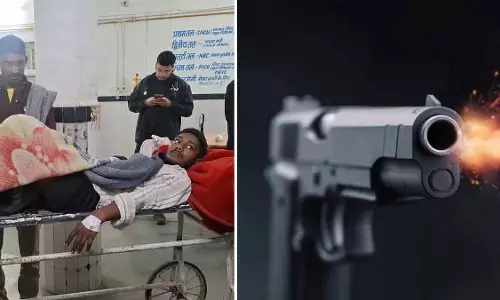 MP : देसी पिस्तौल से गलती से गोली चलने से 9 साल का बच्चा घायल MP : देसी पिस्तौल से गलती से गोली चलने से 9 साल का बच्चा घायल