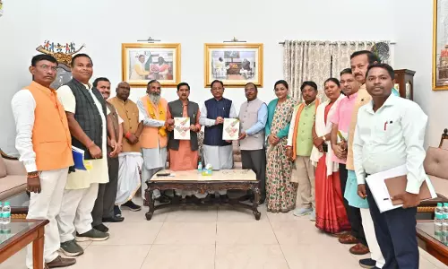 CM साय से मिले केंद्रीय राज्यमंत्री तोखन साहू और सांसद-विधायक