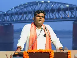 Annamalai की बॉम्बे वाली टिप्पणी से महाराष्ट्र में राजनीतिक विवाद खड़ा हो गया Annamalai की बॉम्बे वाली टिप्पणी से महाराष्ट्र में राजनीतिक विवाद खड़ा हो गया