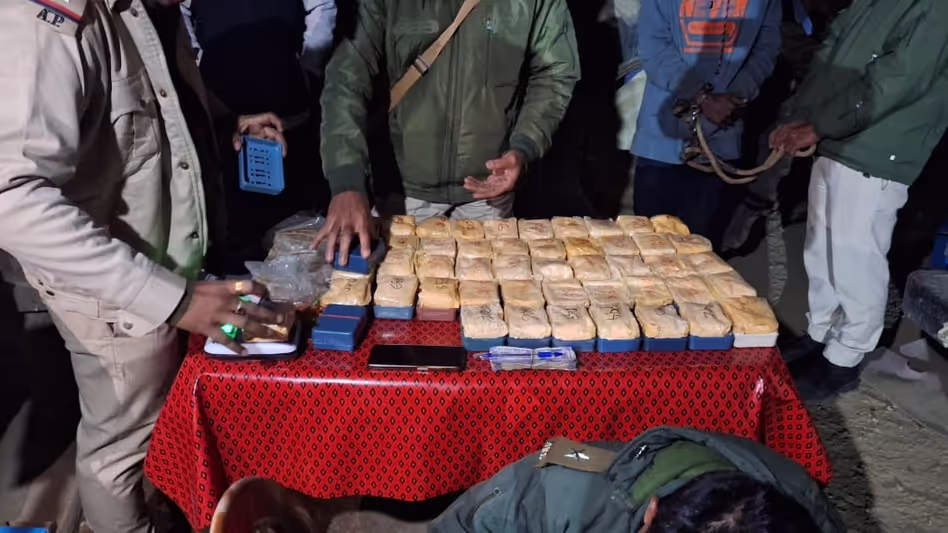 Assam पुलिस ने दीमा हसाओ चेक पोस्ट पर ब्राउन शुगर ज़ब्त की Assam पुलिस ने दीमा हसाओ चेक पोस्ट पर ब्राउन शुगर ज़ब्त की
