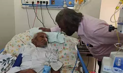 पूर्व मंत्री Bhimanna खंड्रे की तबीयत बिगड़ी: मंत्री ईश्वर खंड्रे पिता की सेहत जानने अस्पताल गए पूर्व मंत्री Bhimanna खंड्रे की तबीयत बिगड़ी: मंत्री ईश्वर खंड्रे पिता की सेहत जानने अस्पताल गए