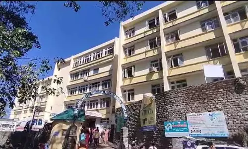 Himachal: 240 ट्रेनी डॉक्टर एक हफ़्ते के लिए सस्पेंड Himachal: 240 ट्रेनी डॉक्टर एक हफ़्ते के लिए सस्पेंड