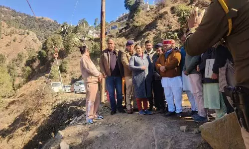 Sirmaur बस हादसे ने पहाड़ी सड़कों की कड़वी सच्चाई को उजागर किया Sirmaur बस हादसे ने पहाड़ी सड़कों की कड़वी सच्चाई को उजागर किया