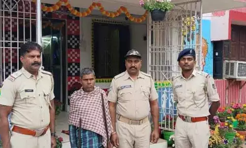 Bhanjanagar घुमसर जंगल में 2 अवैध हथियारों के साथ शिकारी पकड़ा गया