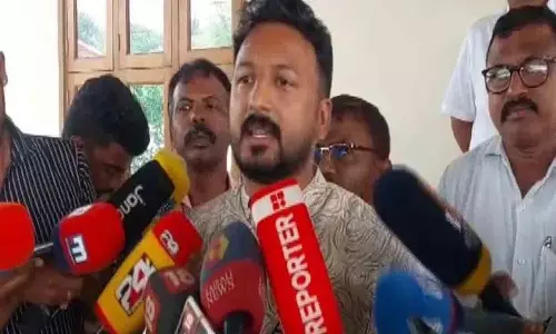 Kerala: कांग्रेस से निकाले गए MLA राहुल ममकूटाथिल रेप केस में गिरफ्तार Kerala: कांग्रेस से निकाले गए MLA राहुल ममकूटाथिल रेप केस में गिरफ्तार