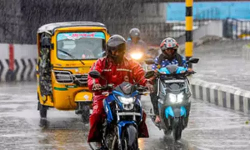 Tamil Nadu : कल 7 जिलों में भारी बारिश की संभावना Tamil Nadu : कल 7 जिलों में भारी बारिश की संभावना