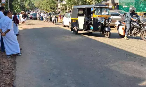 High speed : कीचड़ वाला इलाका डेंजर ज़ोन बन गया है High speed : कीचड़ वाला इलाका डेंजर ज़ोन बन गया है