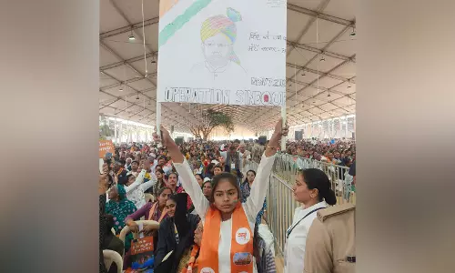 सोमनाथ में Shaurya Sabha में 10 वर्षीय बच्ची ने ऑपरेशन सिंदूर के वीरतापूर्ण कार्यों को किया उजागर सोमनाथ में Shaurya Sabha में 10 वर्षीय बच्ची ने ऑपरेशन सिंदूर के वीरतापूर्ण कार्यों को किया उजागर