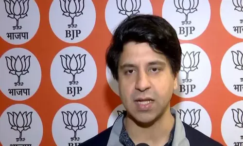 शहजाद पूनावाला ने Owaisi को हिजाब मामले में दिया जवाब शहजाद पूनावाला ने Owaisi को हिजाब मामले में दिया जवाब