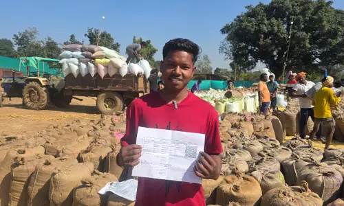 धान उपार्जन केन्द्रों की पारदर्शी व्यवस्था किसानों में सरकार के प्रति बढ़ा विश्वास धान उपार्जन केन्द्रों की पारदर्शी व्यवस्था किसानों में सरकार के प्रति बढ़ा विश्वास