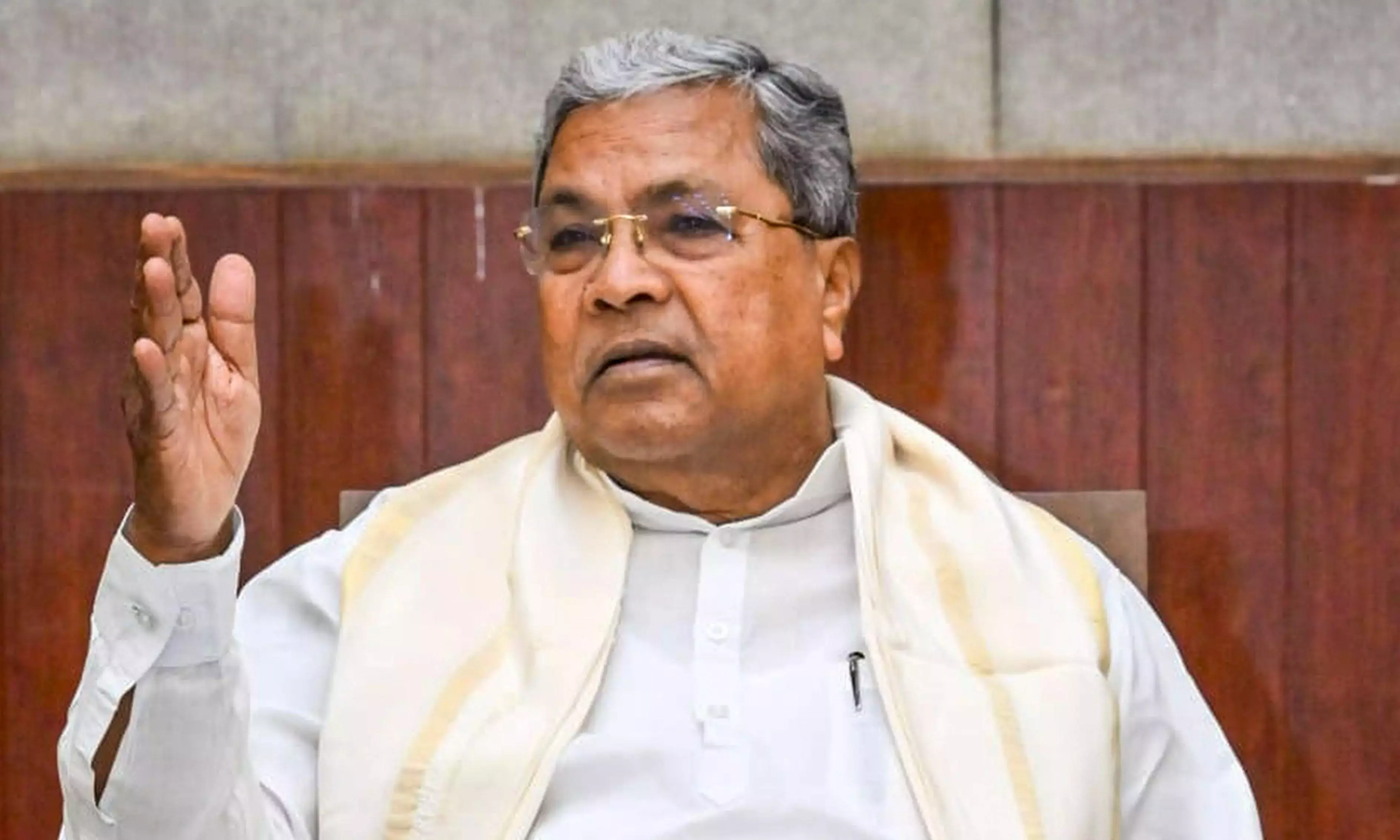 कर्नाटक कांग्रेस में CM की कुर्सी के लिए कोई लड़ाई नहीं सिद्धारमैया कर्नाटक कांग्रेस में CM की कुर्सी के लिए कोई लड़ाई नहीं सिद्धारमैया