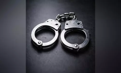 पुलिस की बड़ी कार्रवाई, सार्वजनिक स्थान पर चल रहा जुआ अड्डा पकड़ा
