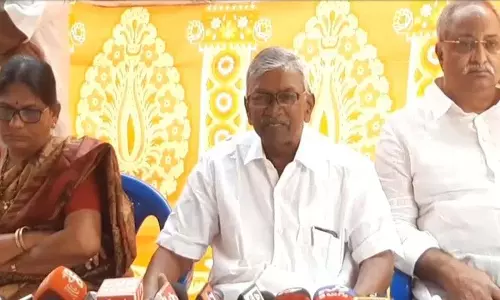 मंडम रायथु संक्षेमा संगम के सदस्यों ने YS Jagan की टिप्पणियों का विरोध किया मंडम रायथु संक्षेमा संगम के सदस्यों ने YS Jagan की टिप्पणियों का विरोध किया