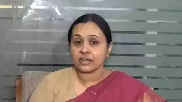 kerala: दिल दहला देने वाली घटना पर वीना जॉर्ज पीड़िता के साथ खड़ी kerala: दिल दहला देने वाली घटना पर वीना जॉर्ज पीड़िता के साथ खड़ी
