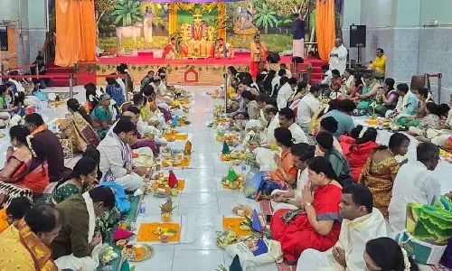 बहरीन में तेलुगु NRIs ने नए साल के मौके पर श्री सत्यनारायण व्रत किया बहरीन में तेलुगु NRIs ने नए साल के मौके पर श्री सत्यनारायण व्रत किया