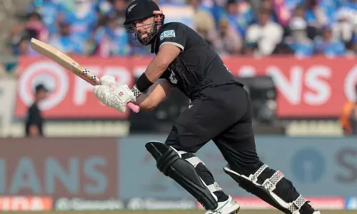 1st ODI: डेरिल मिशेल के 84 रन की मदद से न्यूजीलैंड ने भारत को 301 रन का लक्ष्य दिया