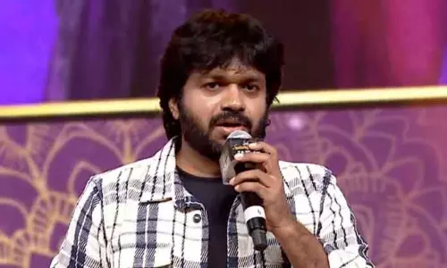 Anil Ravipudi का मीम प्रेम: बाज़ार वाले मीम पर डायरेक्टर का मजेदार जवाब Anil Ravipudi का मीम प्रेम: बाज़ार वाले मीम पर डायरेक्टर का मजेदार जवाब