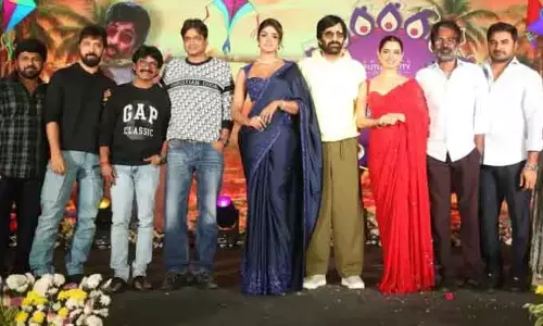 Ravi Teja का जलवा: प्री-रिलीज़ इवेंट में हरीश शंकर ने बांधे तारीफों के पुल