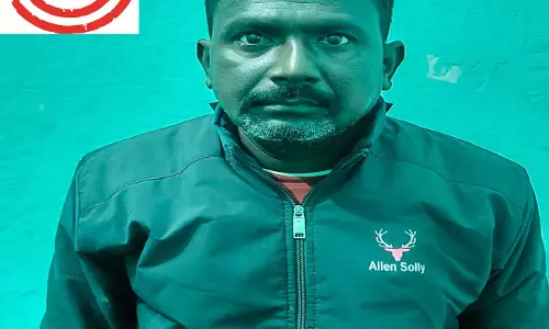 रायपुर में गांजा तस्करी करते प्रयागराज का अंतर्राज्यीय तस्कर गिरफ्तार रायपुर में गांजा तस्करी करते प्रयागराज का अंतर्राज्यीय तस्कर गिरफ्तार