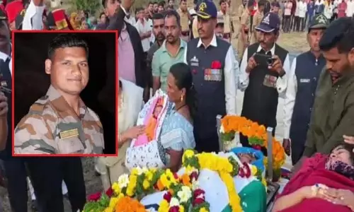 बेटी से पहली और आखिरी बार मिलने से पहले ही सैनिक की एक्सीडेंट में मौत बेटी से पहली और आखिरी बार मिलने से पहले ही सैनिक की एक्सीडेंट में मौत
