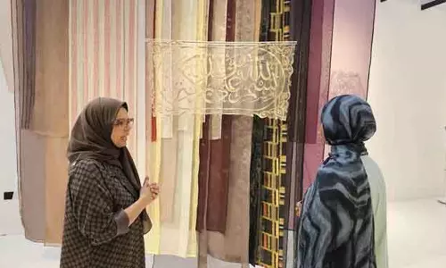 Jeddah में अरबी कैलिग्राफी का संगम: अल फलाह स्कूल में दार अल-कलम प्रदर्शनी Jeddah में अरबी कैलिग्राफी का संगम: अल फलाह स्कूल में दार अल-कलम प्रदर्शनी