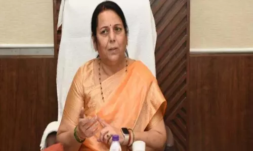 शिवसेना पर्यावरण संरक्षण को प्राथमिकता देती है: Dr. Neelam Gorhe शिवसेना पर्यावरण संरक्षण को प्राथमिकता देती है: Dr. Neelam Gorhe