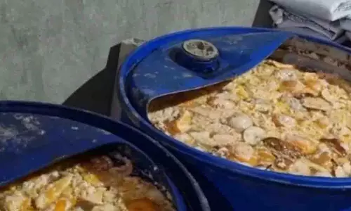 Bhubaneswar के सालिया साही में अवैध देसी शराब यूनिट का फिर से भंडाफोड़