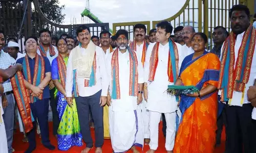Sammakka-Saralamma जतरा तेलंगाना के स्वाभिमान का प्रतीक है: उपमुख्यमंत्री भट्टी Sammakka-Saralamma जतरा तेलंगाना के स्वाभिमान का प्रतीक है: उपमुख्यमंत्री भट्टी