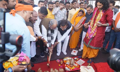सांसद बृजमोहन ने राजधानी में 10 करोड़ रूपए के विकास कार्यों का किया भूमिपूजन