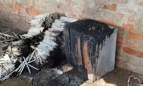 Champahati blast में पहली मौत, दो की हालत अभी भी अस्पताल में गंभीर Champahati blast में पहली मौत, दो की हालत अभी भी अस्पताल में गंभीर