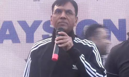 Mansukh Mandaviya, पुलेला गोपीचंद, लिएंडर पेस ने साइकिल पर 56वें फिट इंडिया संडे में भाग लिया Mansukh Mandaviya, पुलेला गोपीचंद, लिएंडर पेस ने साइकिल पर 56वें फिट इंडिया संडे में भाग लिया