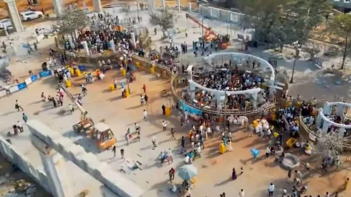 Hyderabad: तेलंगाना के मेदाराम जतरा के लिए 3 हज़ार से ज़्यादा मेडिकल स्टाफ़ तैनात Hyderabad: तेलंगाना के मेदाराम जतरा के लिए 3 हज़ार से ज़्यादा मेडिकल स्टाफ़ तैनात