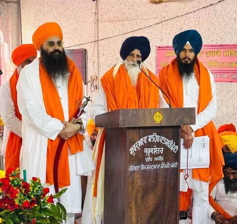 Kurukshetra सिख गुरुद्वारा मैनेजमेंट के सदस्य एक-दूसरे के खिलाफ क्यों खड़े हैं? Kurukshetra सिख गुरुद्वारा मैनेजमेंट के सदस्य एक-दूसरे के खिलाफ क्यों खड़े हैं?