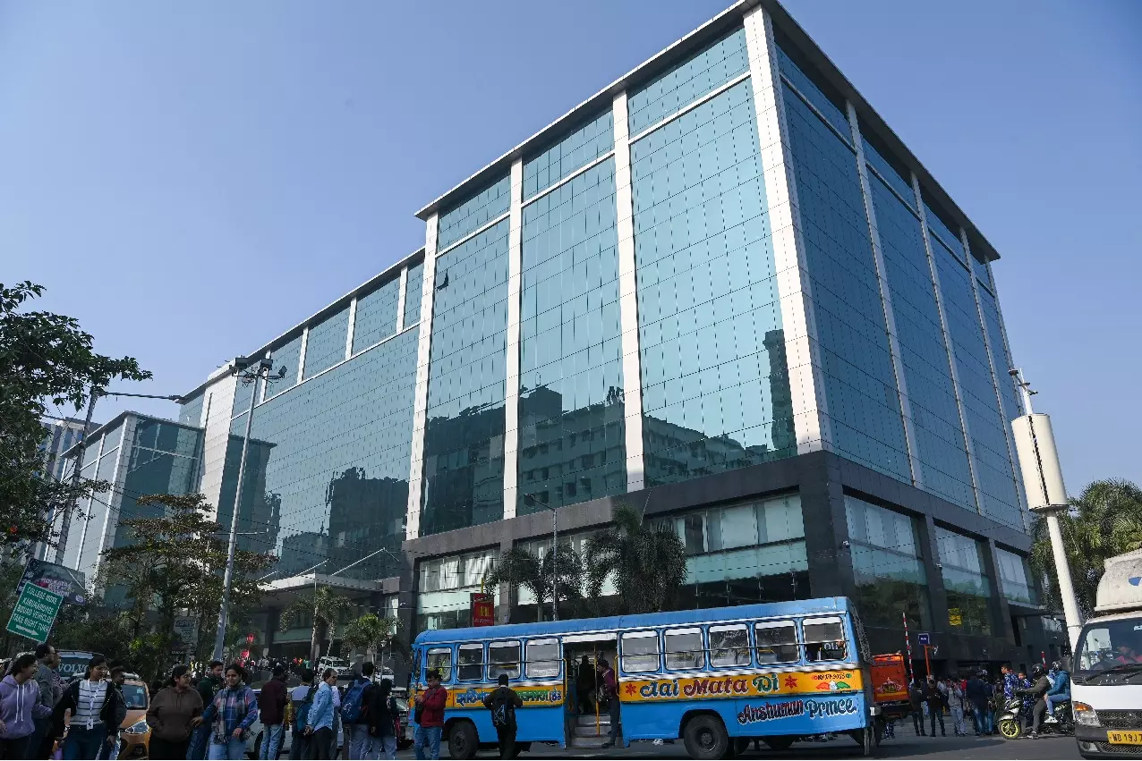 I-PAC पर छापे के मामले में ED कोलकाता ऑफिस की रिपोर्ट दिल्ली पहुंची I-PAC पर छापे के मामले में ED कोलकाता ऑफिस की रिपोर्ट दिल्ली पहुंची