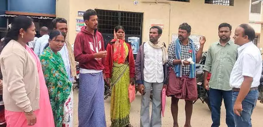Singappagaripalli : पागल कुत्ते ने 6 लोगों को काटा Singappagaripalli : पागल कुत्ते ने 6 लोगों को काटा