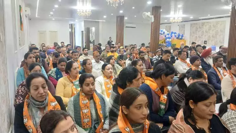 कांग्रेस की 10 चुनावी गारंटी खोखले वादे साबित हुईं: BJP state in-charge कांग्रेस की 10 चुनावी गारंटी खोखले वादे साबित हुईं: BJP state in-charge